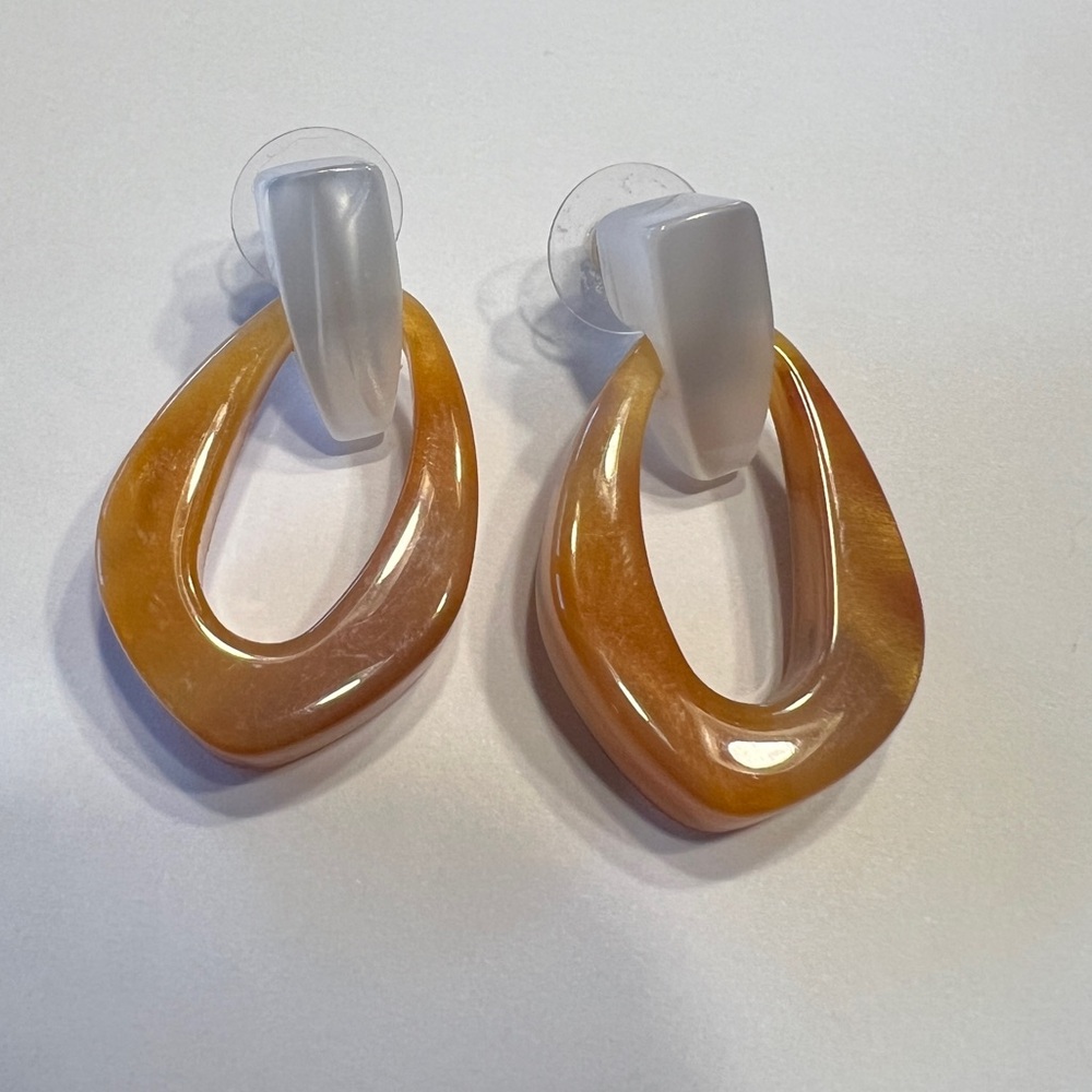 J. Crew Door Knocker Drop Earrings Acetate Made in Italy Sandy Beach BG688 EUC